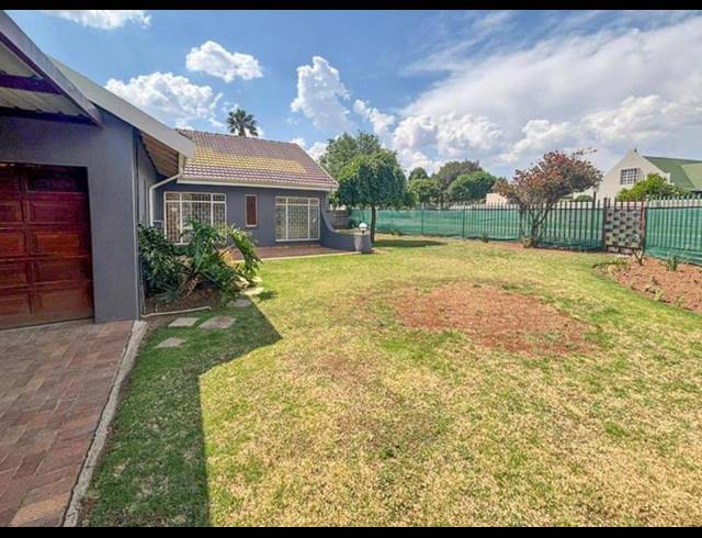3 BEDROOM HOUSE FOR SALE IN GLEN MARAIS